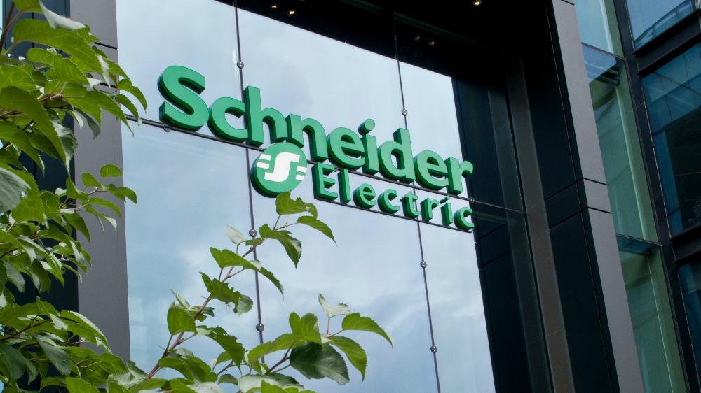 Schneider Electric entwickelt E-Commerce-Partnerprogramm