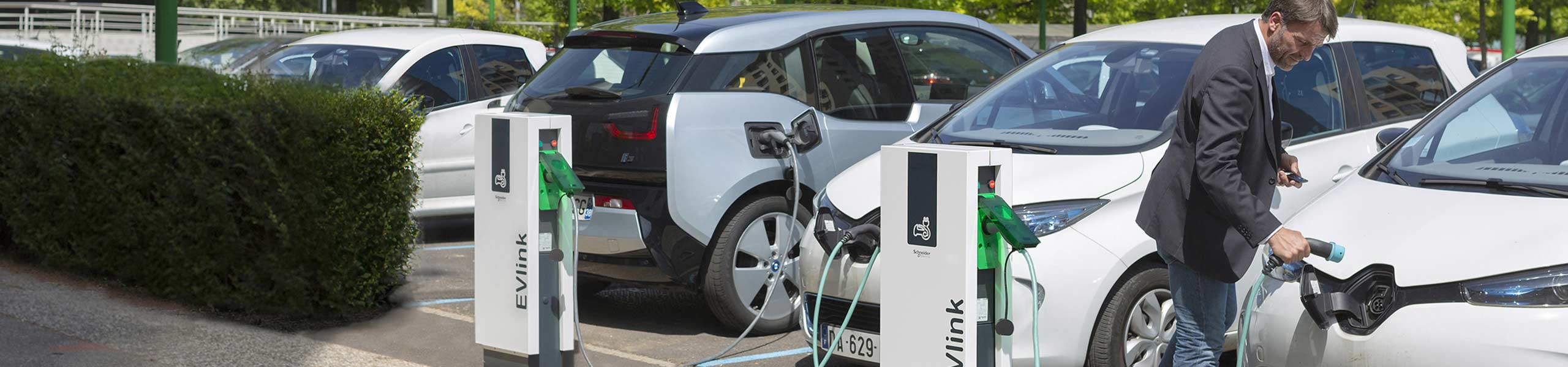 EVlink Charging stations for Electric Vehicles Schneider Electric