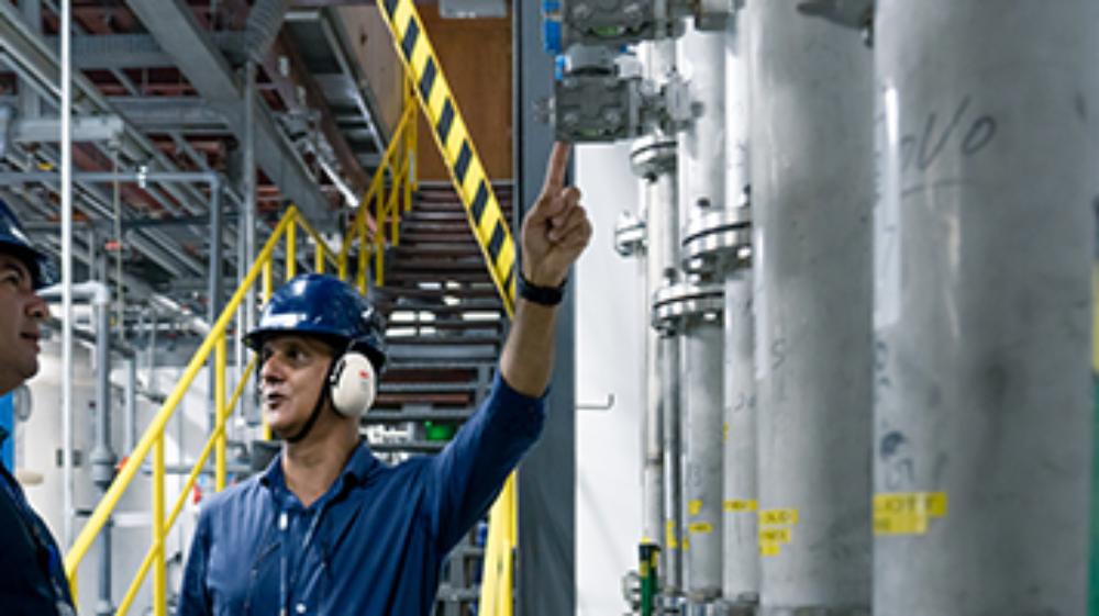 Schneider Electric apresenta o EcoStruxure™  XR Operator Advisor para a indústria