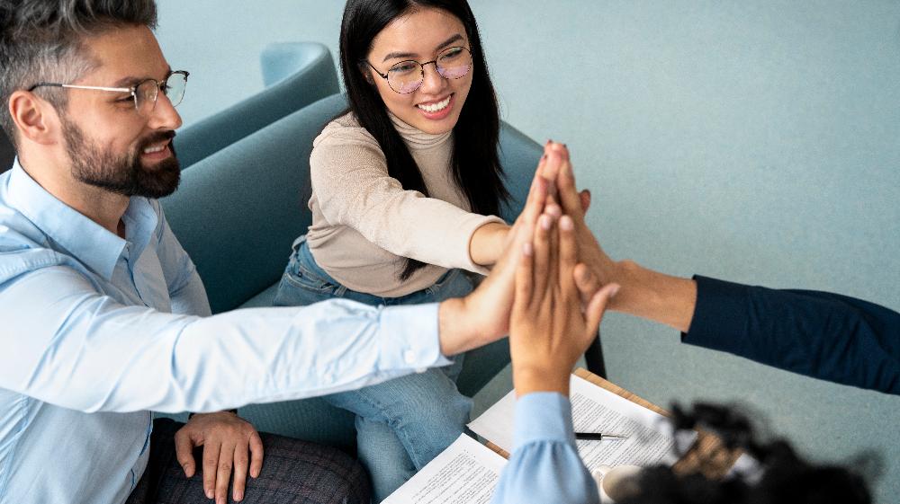 Sembrando futuros: nuevas oportunidades para jóvenes mujeres en energía