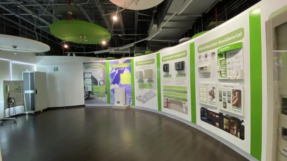 Schneider Electric inaugura su nuevo centro de entrenamiento