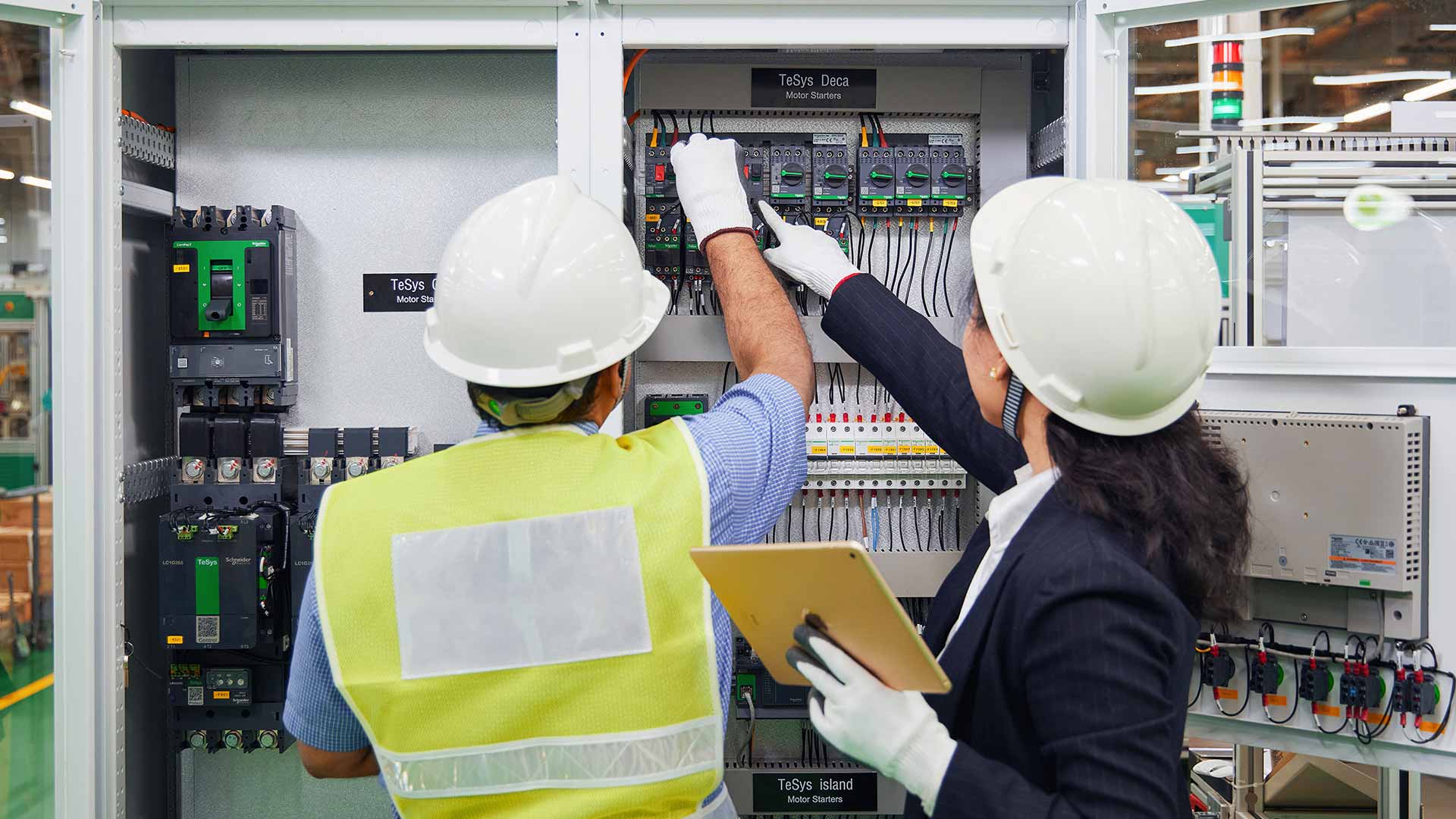 Electrical Panels & Switchboards for Panel Builders
