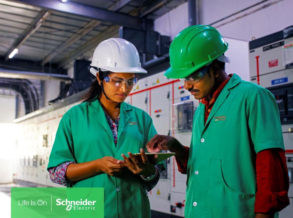 Digitalization is creating new technology jobs in industries new Schneider Electric report shows.JPG