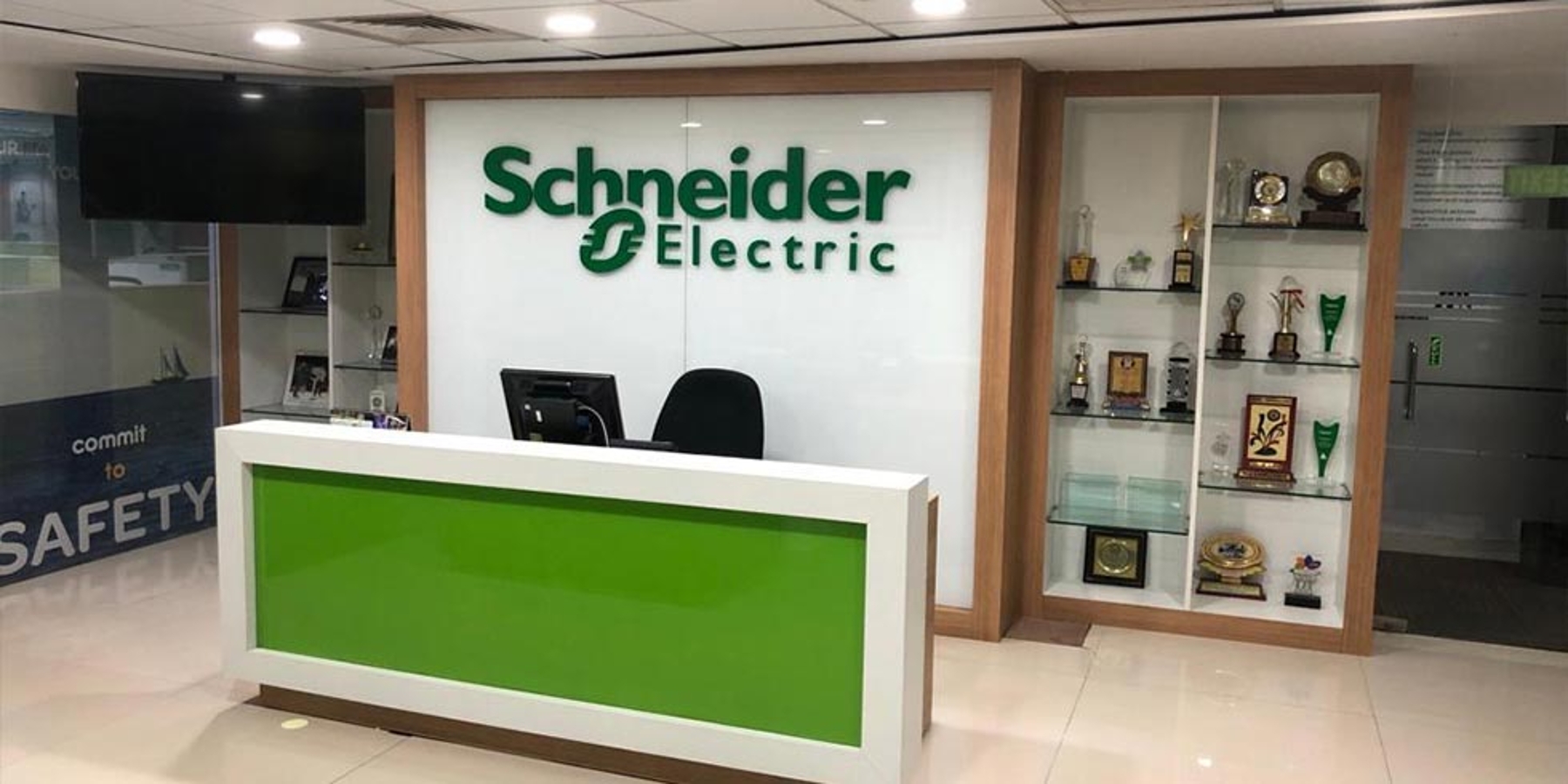 Smart Factory And Smart Distribution Centre | Schneider Electric India