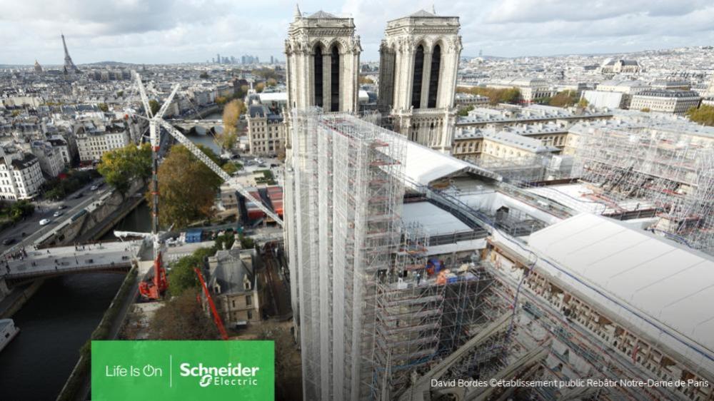 シュナイダーエレクトリック、パリのノートルダム大聖堂の修復に貢献