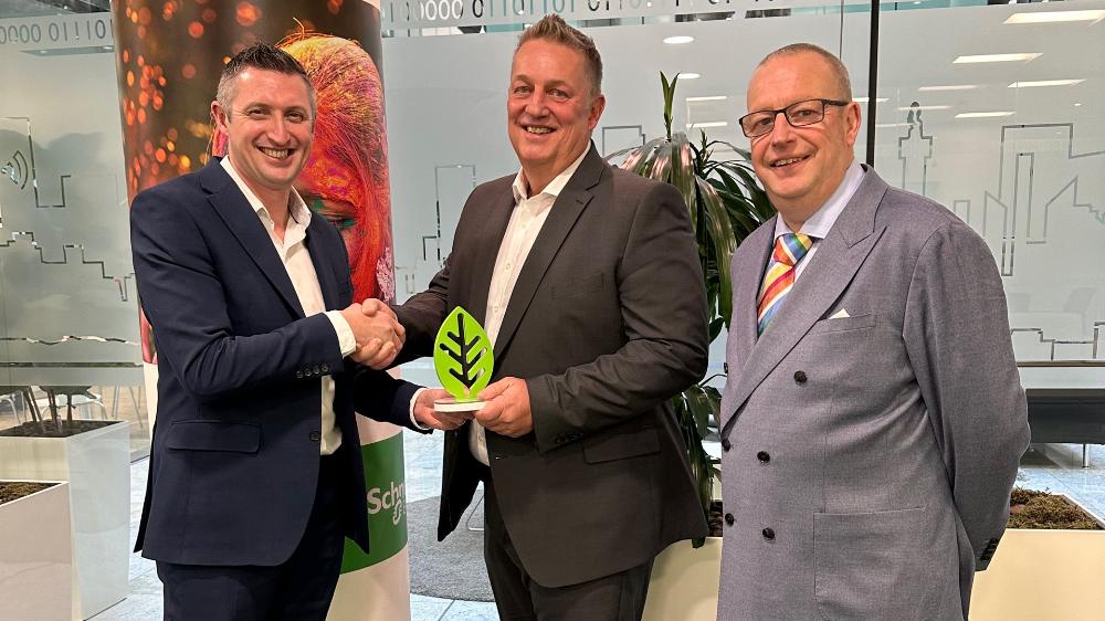 Datacentre UK Receives Schneider Electric’s First Sustainability Impact Award in the United Kingdom and Ireland
