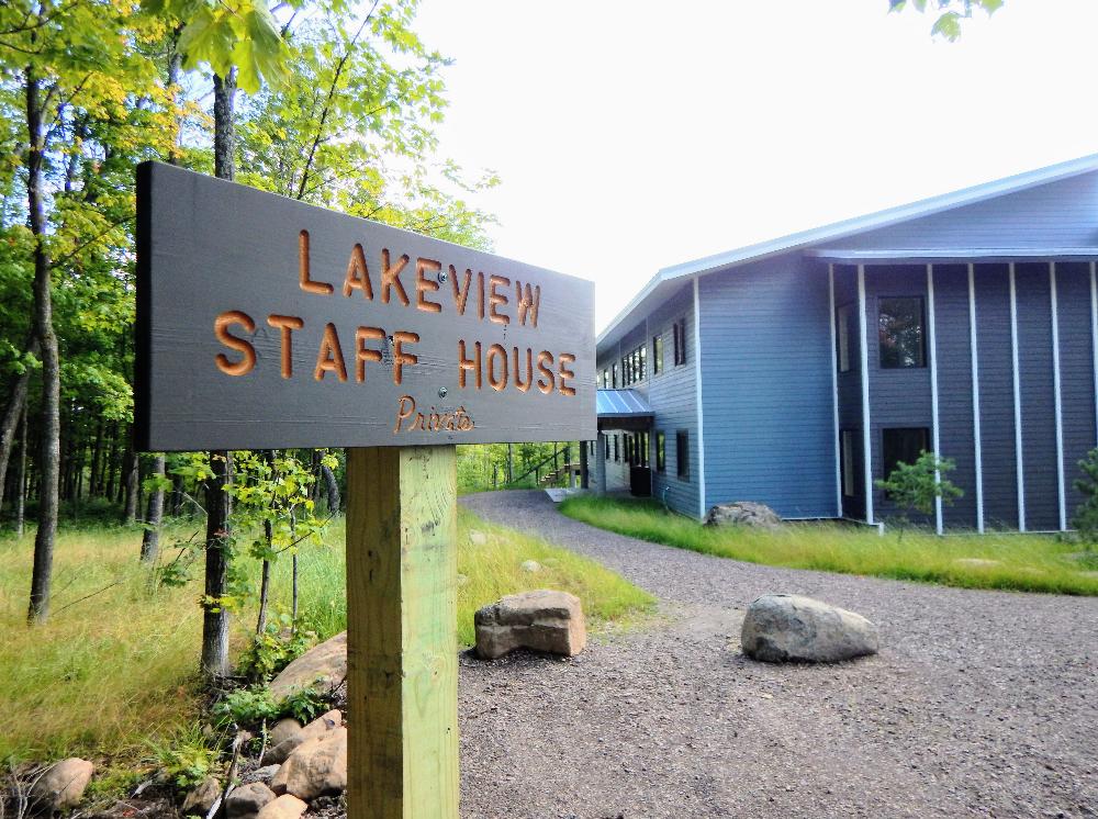 Lakeview-Staff-Housing-at-Wolf-Ridge (1).JPG