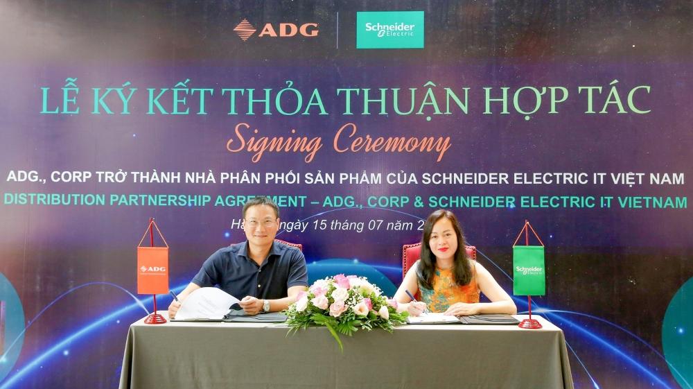 ADG chính thức trở thành nhà phân phối sản phẩm của Schneider Electric IT Việt Nam