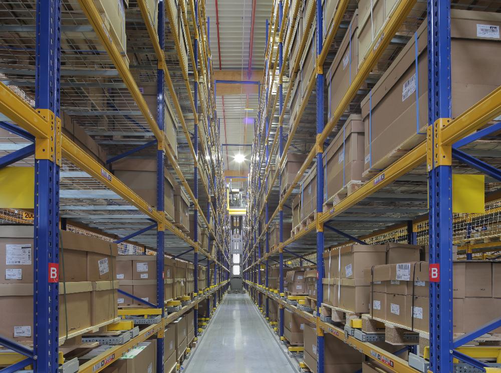 Schneider Electric Smart Distribution Center in Evreux, France, leverages EcoStruxureTM to improve operational and energy efficiency (.jpg, Picture)