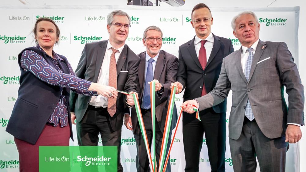 SCHNEIDER ELECTRIC TO INVEST €40 MILLION IN NEW SMART FACTORY IN