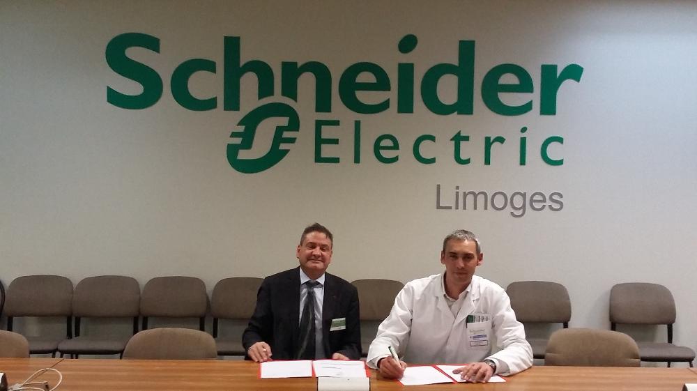 Signature d'une convention de partenariat entre Schneider Electric et le Rectorat de Limoges