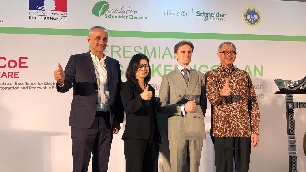 Schneider Electric inaugure un centre d’excellence à Bandung, en partenariat avec le gouvernement indonésien et le gouvernement français
