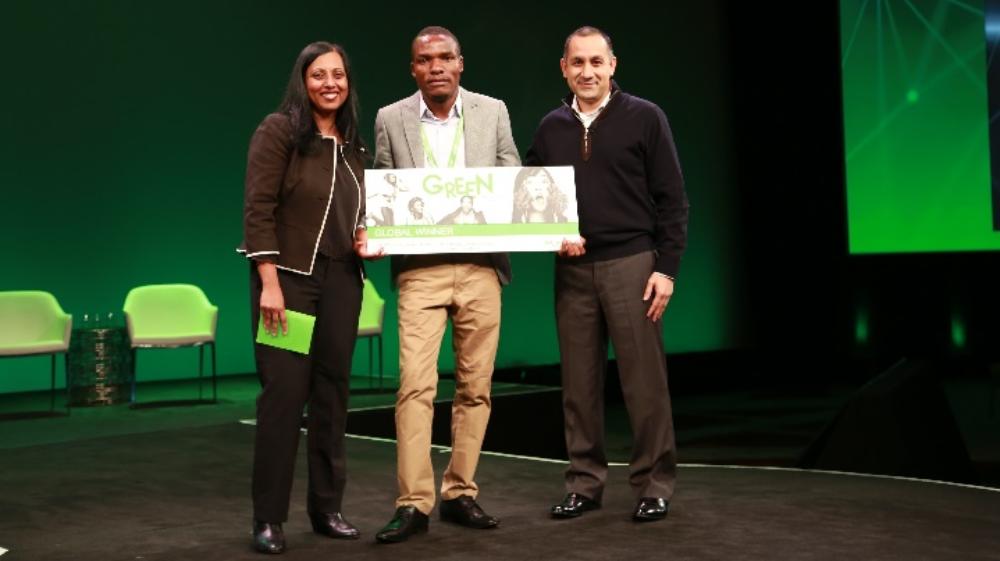 Go Green in the City 2018 de Schneider Electric récompense un projet innovant de serre photovoltaïque organique