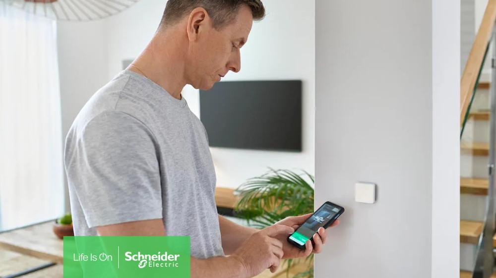 Schneider Electric lance une fonctionnalité de la gestion de l’énergie domestique basée sur l’IA sur son application Wiser Home