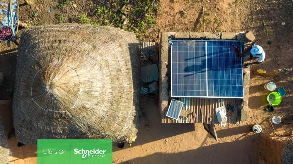 Fort de son impact local, le programme de développement durable de Schneider Electric avance rapidement vers ses objectifs de fin d’année